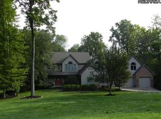 4202 Shallow Creek Dr, Struthers, OH 44471