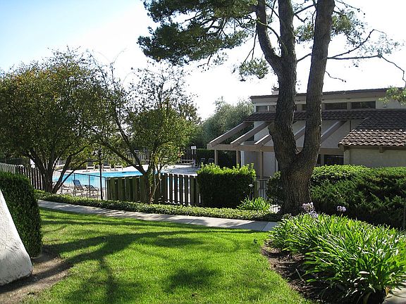 3rd image of 24 Seaview Dr S