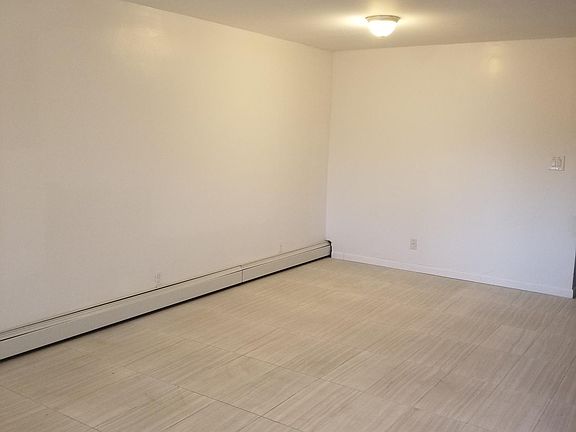 4th image of 2070 Ryder St Floor 1