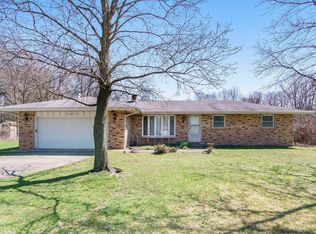 52100 Hollyhock Rd, South Bend, IN 46637