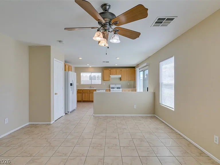 1170 Orange Meadow St — Photo 9