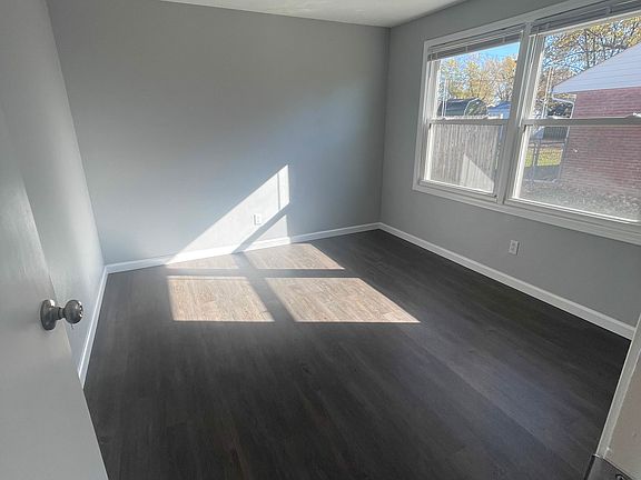 5th image of 114 Pick Ave Unit A