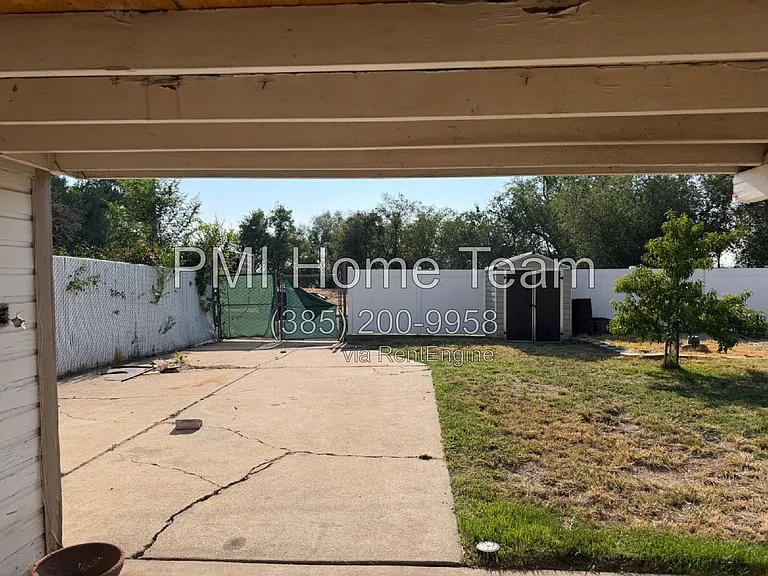 177 Country Club Dr — Photo 3