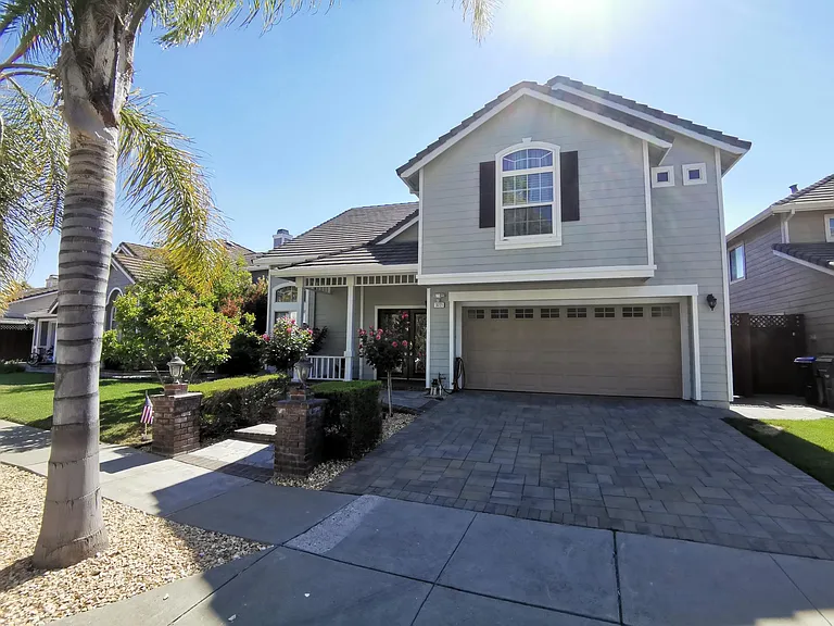 3221 W Las Positas Blvd — Photo 1