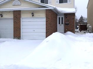 55 Sunridge Ln, Ottawa, ON K2J 2N9