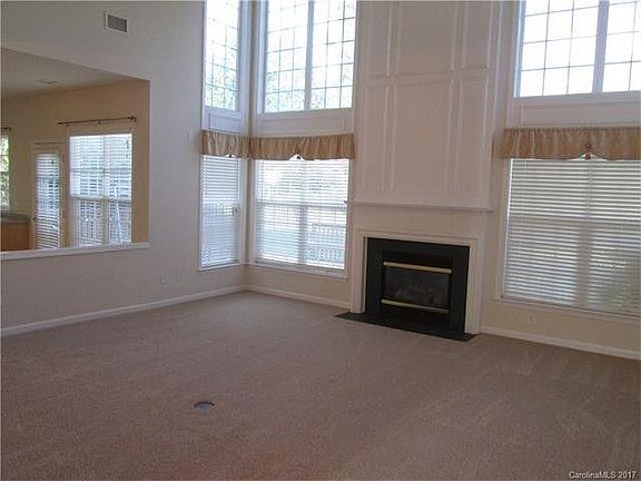 5th image of 9514 Linden Tree Ln