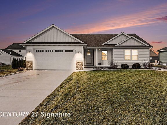 3rd image of 8441 Cottonwood Dr