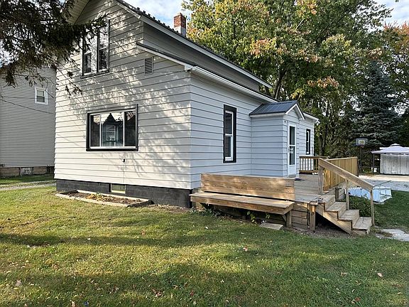 2nd image of 50 W Main St