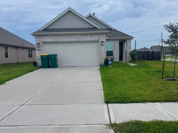 1301 Green Jay Ln, La Marque, TX 77568