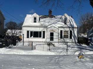 105 San Miguel St, Springfield, MA 01104