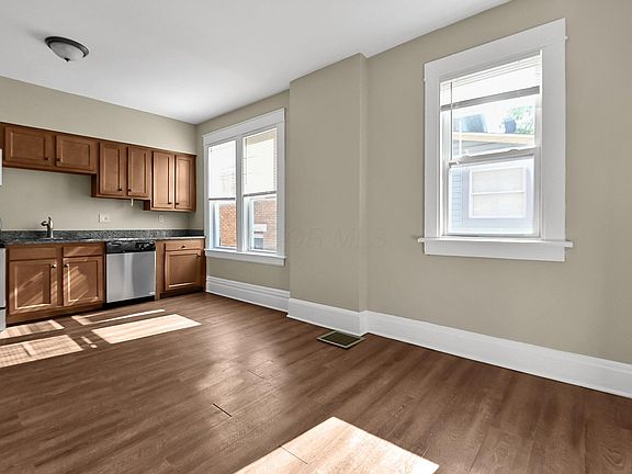 3rd image of 345 Chittenden Ave