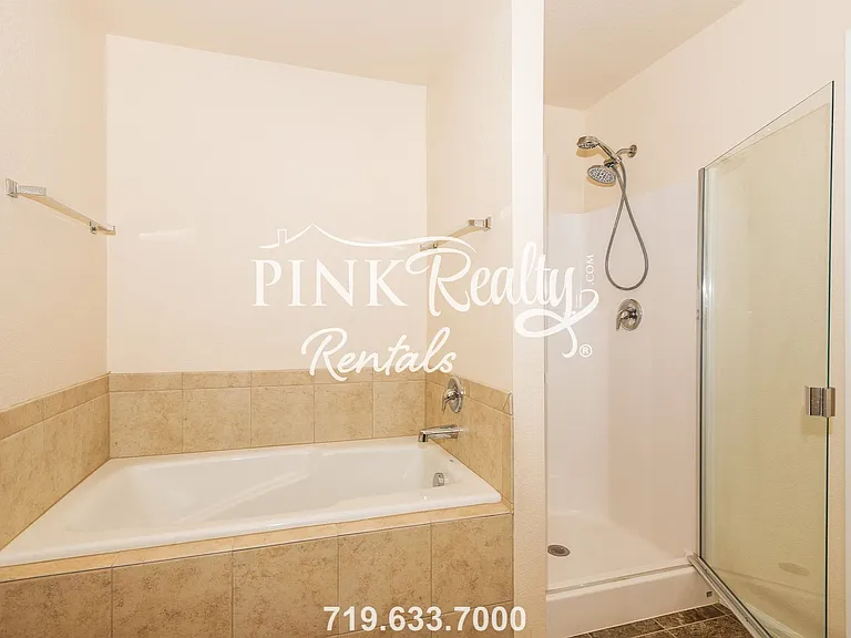 2325 Washo Cir — Photo 24