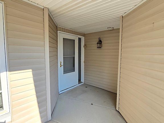 3rd image of 14406 Edgewood Ave