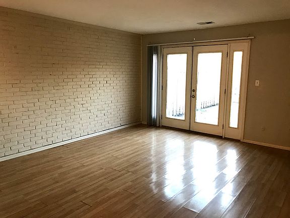 4th image of 7425 Country Brook Dr #7425