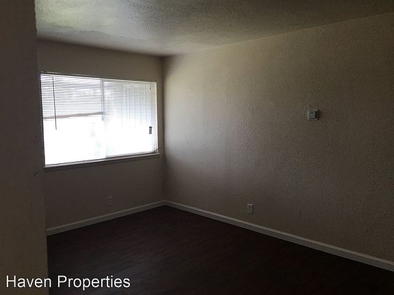 4th image of 2335 Boxwood St #4