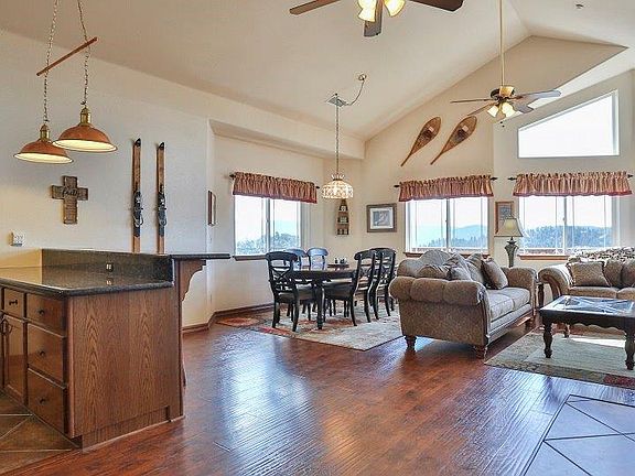 5th image of 899 Sonoma Ln