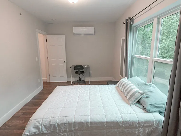 707 E Seneca St. — Photo 31