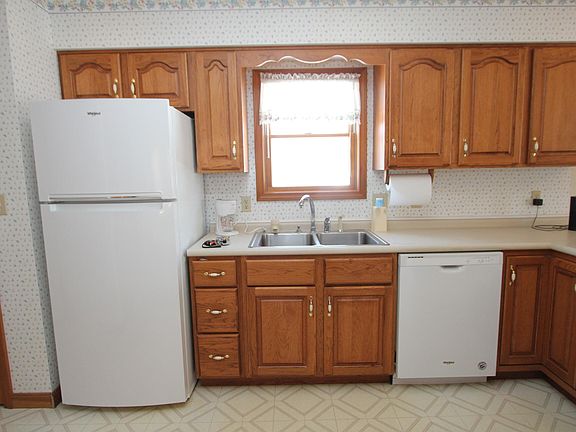 5th image of 2047 Green Glen Dr
