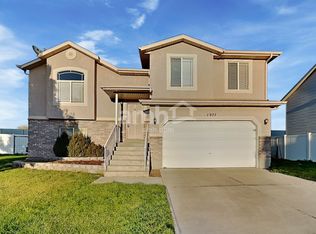 1977 E Fremont Crest Ave, Syracuse, UT 84075