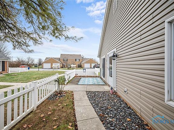 4th image of 24 Arbor Ct
