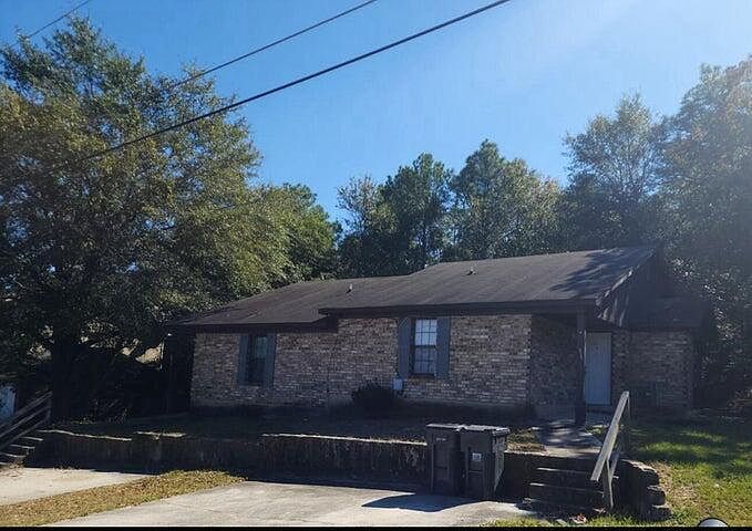 1st image of 2412 Antebellum Drive #A