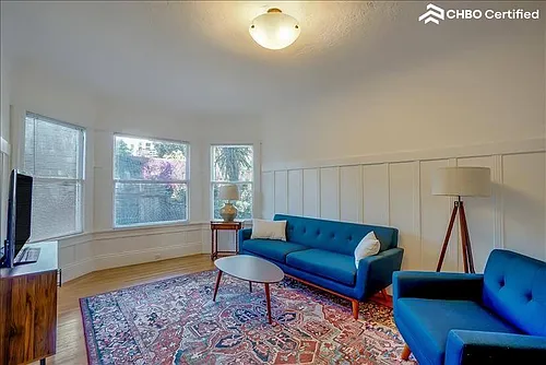 1372 Broadway Photo 1