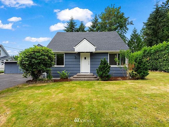 2nd image of 242 Crescent Dr