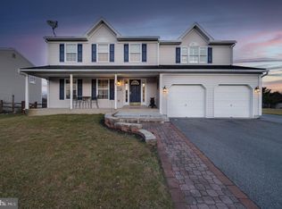 108 E Clearview Dr, Sinking Spring, PA 19608