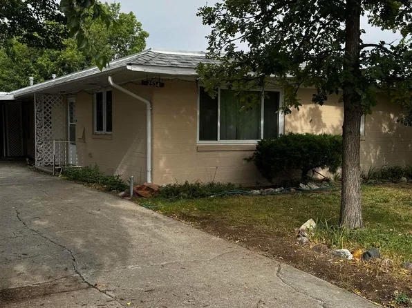 2534 W C St, Torrington, WY 82240