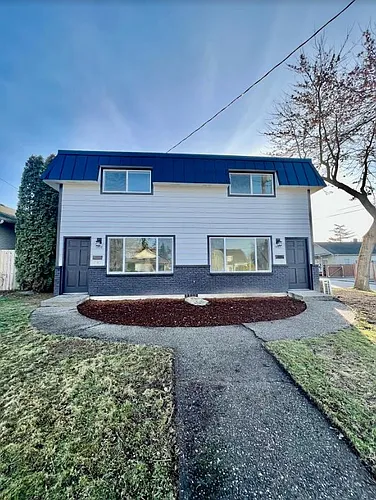 902 E Division St #902 Photo 1
