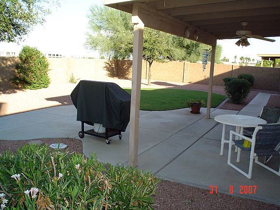 Misting system and outdoor fan-perfect for entertaining!