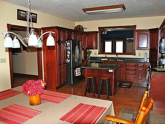 5th image of 1404 NE Cayuga Trl
