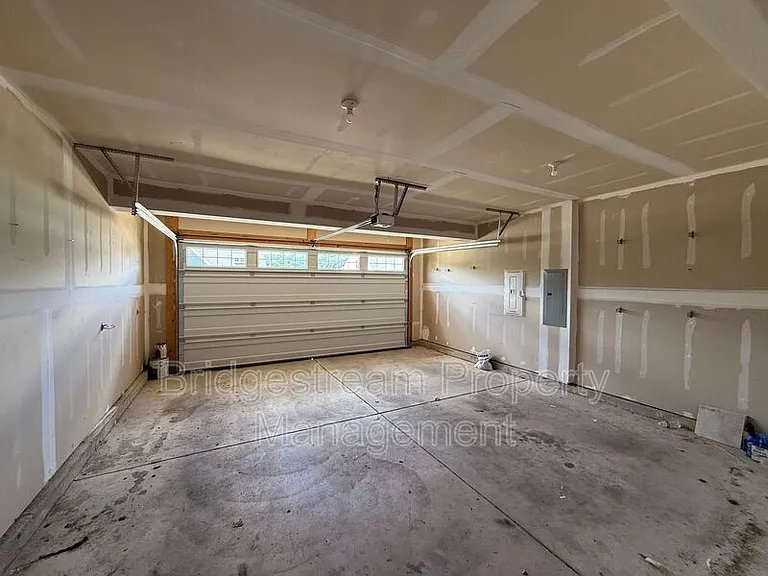 2194 Schmidt Dr — Photo 24