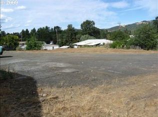 4614 Carnes Rd, Roseburg, OR 97471