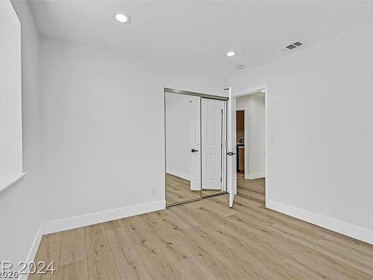 8 Barton Spring Cir — Photo 23