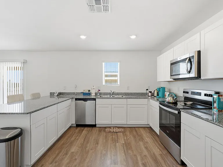 15610 S Moon Valley Rd — Photo 12