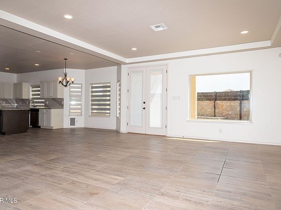 5th image of 1126 Ismael Robels Way