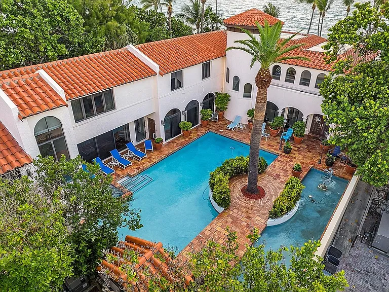 1 Ocean Ln — Photo 2