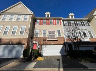 8072 Nicosh Circle Ln #49, Falls Church, VA 22042