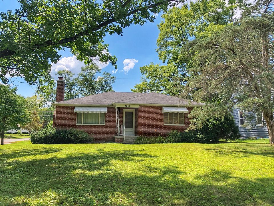 Front view of 3213 Mountview Road Upper Arlington Ohio 43221