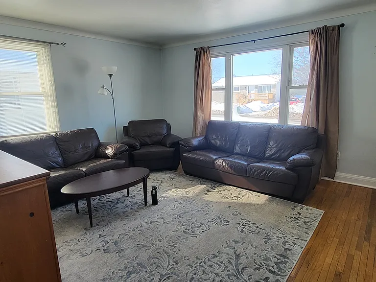 859 Victoria St #B — Photo 10