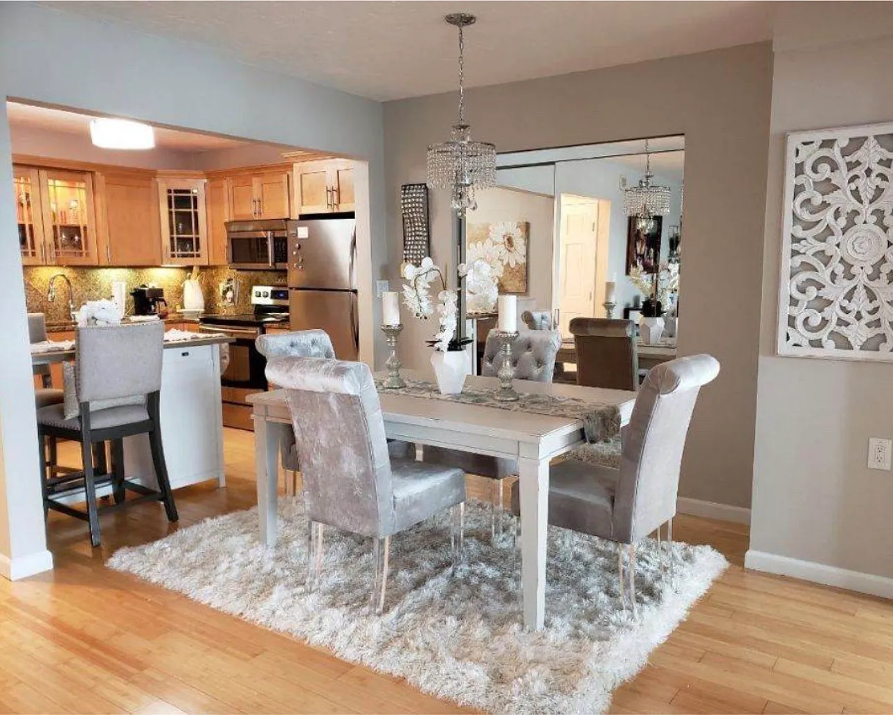 2 bed, 1064 sqft, $2,900 — Photo 4