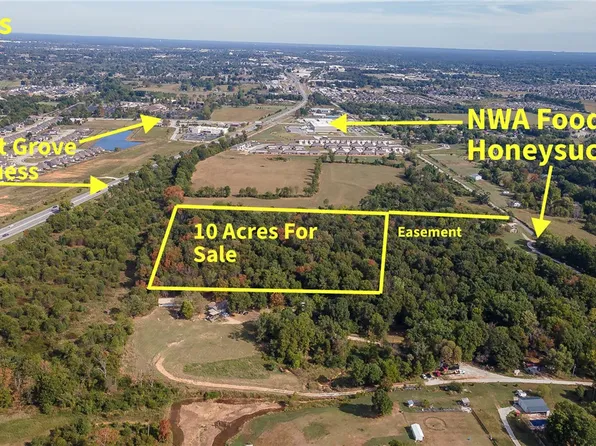 Honeysuckle St, Lowell, AR 72745