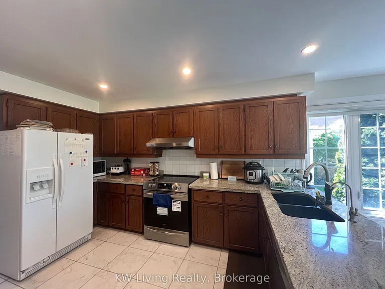 2055 Hadfield Ct — Photo 36