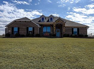 2297 Riverside Dr, Kaufman, TX 75142