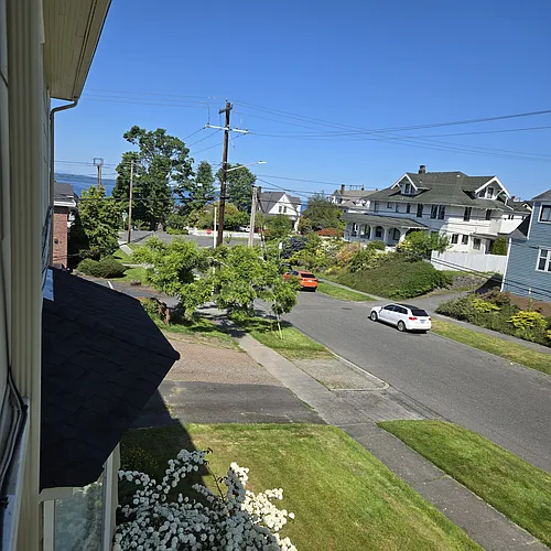 2404 Hoyt Ave Photo 1