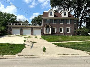 102 W 14th St, Atlantic, IA 50022