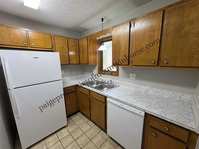 605 Cooper Estates Dr #12 — Photo 6