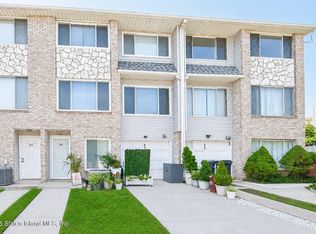 84 Brandis Ave, Staten Island, NY 10312