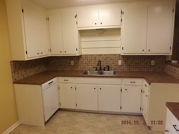3rd image of 4810 W Fm 320